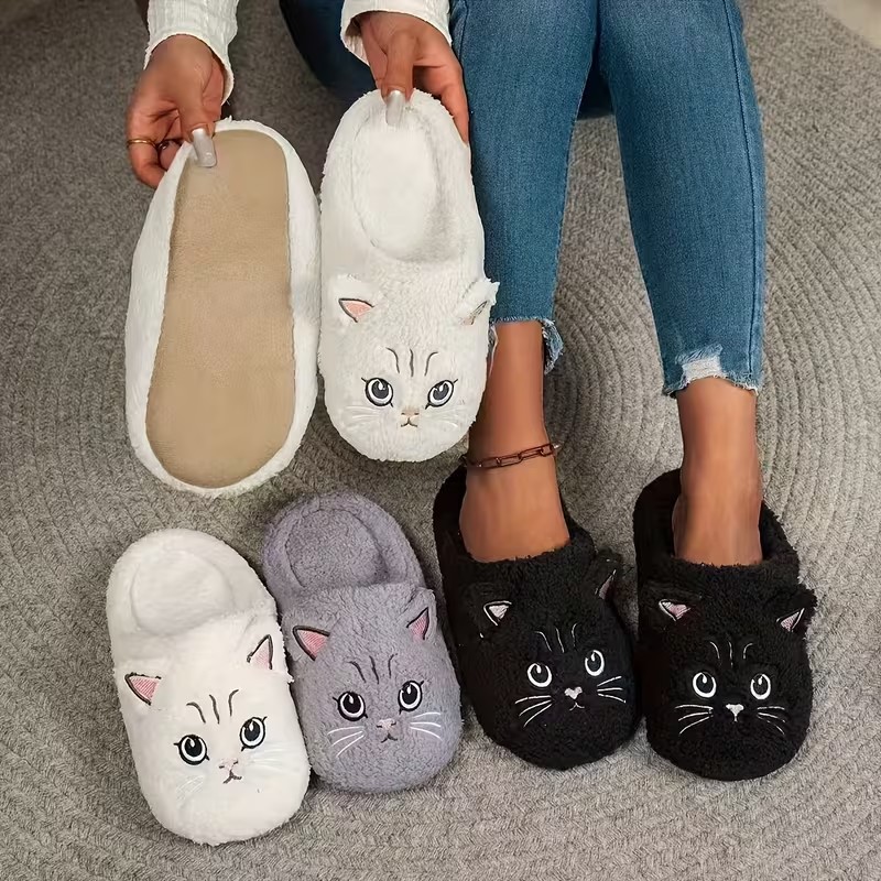 Embroidery Garments - 부드러운 촉감과 따뜻함을 자랑하는 고양이 자수