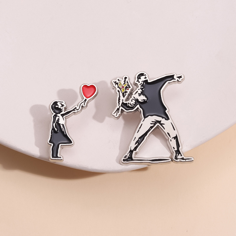 클래식 Banksy 아트 컬렉션 에나멜 핀 꽃 던지기  - Embroidery Bali 리뷰 및 가격