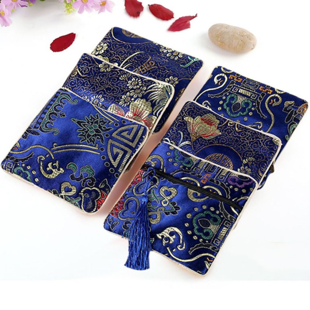 고급 소재로 제작된 주얼리 정리함, 자수 장식의 소형  - Embroidery Bag 리뷰 및 가격